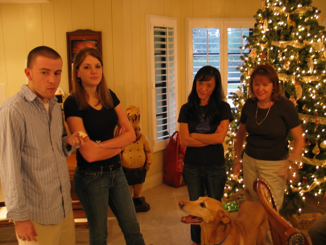 Uncle Adam, Aunt Kate, Aunt Kimmy and Grammy K get ready for dinner too!