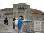 Leeds Castle Entrance, straight ahead!