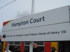 Today we took the 50 minute train ride to Hampton Court Place...