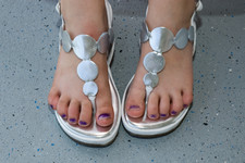 ...permanent marker, purple toes! ;)