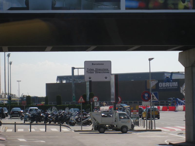 After a 3 hour flight from Miami to NYC JFK airport, and an 8 hour flight from JFK to Barcelona, Spain -- we're greeted with sunshine and beautiful weather!