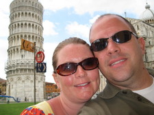 Mel & Charly - live at the leaning tower of Pisa!