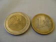 Here's the typical Euro coins (2 Euro and 1 Euro).