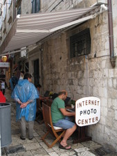 It started to POUR rain (like a Florida afternoon thunderstorm) after this -- I wonder how well the awning held up.