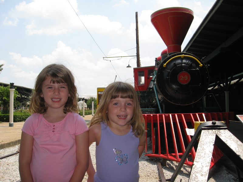 Paige & Josie at the Chattanooga Choo Choo - June 26, 2008.