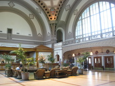 Here's a shot of the lobby (the Chattanooga Choo Choo has a hotel, you can stay in the cars which are nicely decked out!)