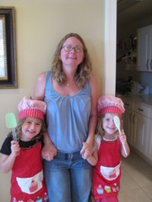 Paige, Mel-Mel & Josie enjoy watching the cooking channel on TV as a way to bond & relax in the evening -- today, for a special summer break project -- they decided to bake cakes!   Of course...