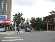 A view to the east -- toward one of my favorite places -- Pinball Pete's!