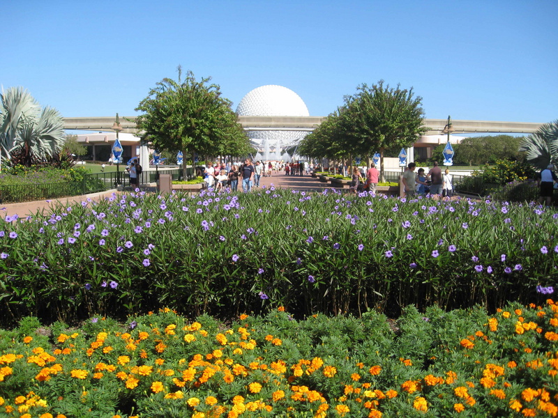 What a beautiful day -- we stopped back by Epcot Food & Wine Festival on our way home...