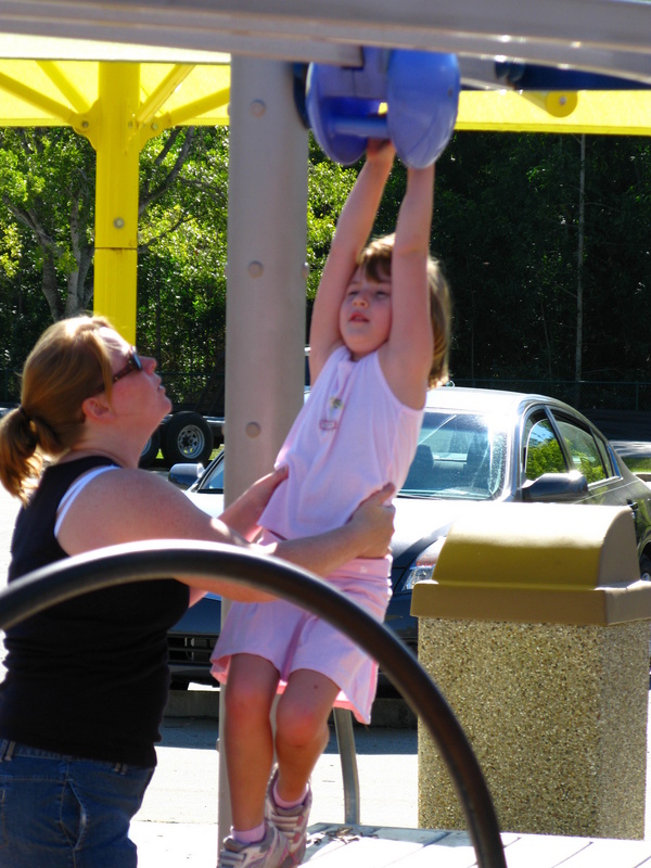 And Aunt Amy and Paige having some fun too!