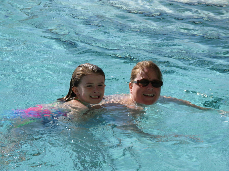 It's a beautiful November Florida day, and here's Paige & Aunt Amy... 